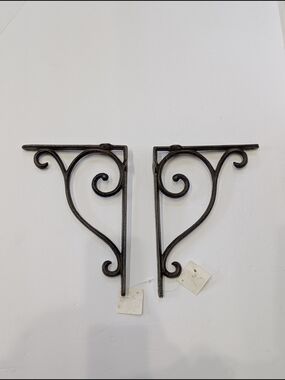 Decorative Iron Scroll Wall Bracket Pair in Dark Brown